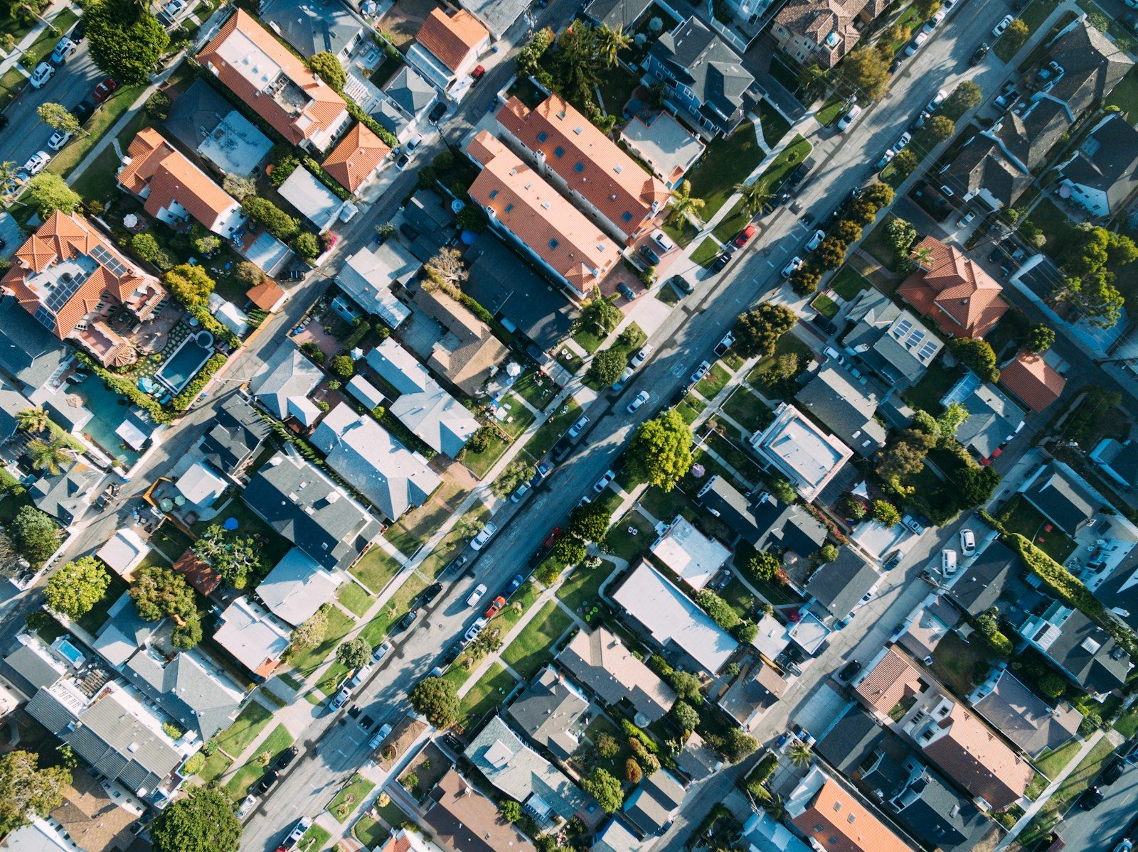 Aerial view of tree-lined California residential neighborhood in Mountain View